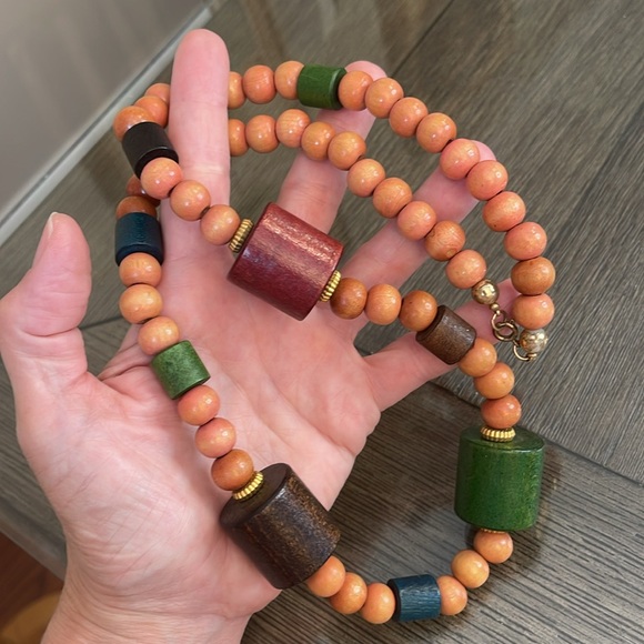 Vintage Chunky Beaded Wooden Necklace - Picture 14 of 16